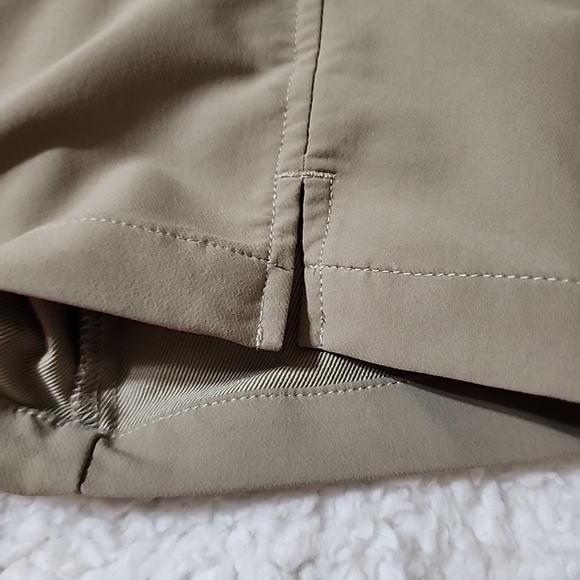 Under Armour Pants Size 32/30 Tan Raw Hem Nwot Men - Picture 3 of 9